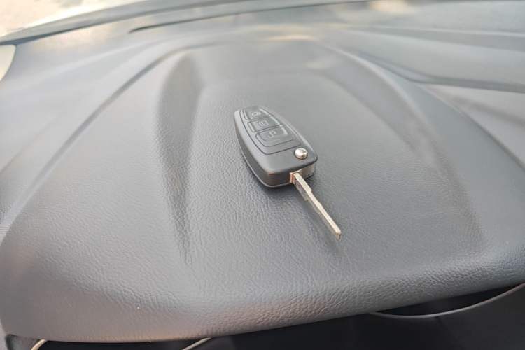 Used Ford Focus 2017 Hatchback 1.6L Manual Comfort Plus SmartDrive Edition Vehicle Key