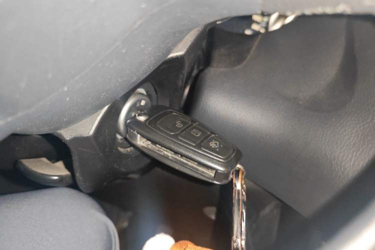 Used Ford Focus 2017 Sedan EcoBoost 125 Automatic Supreme Style SmartDrive Edition Vehicle Key