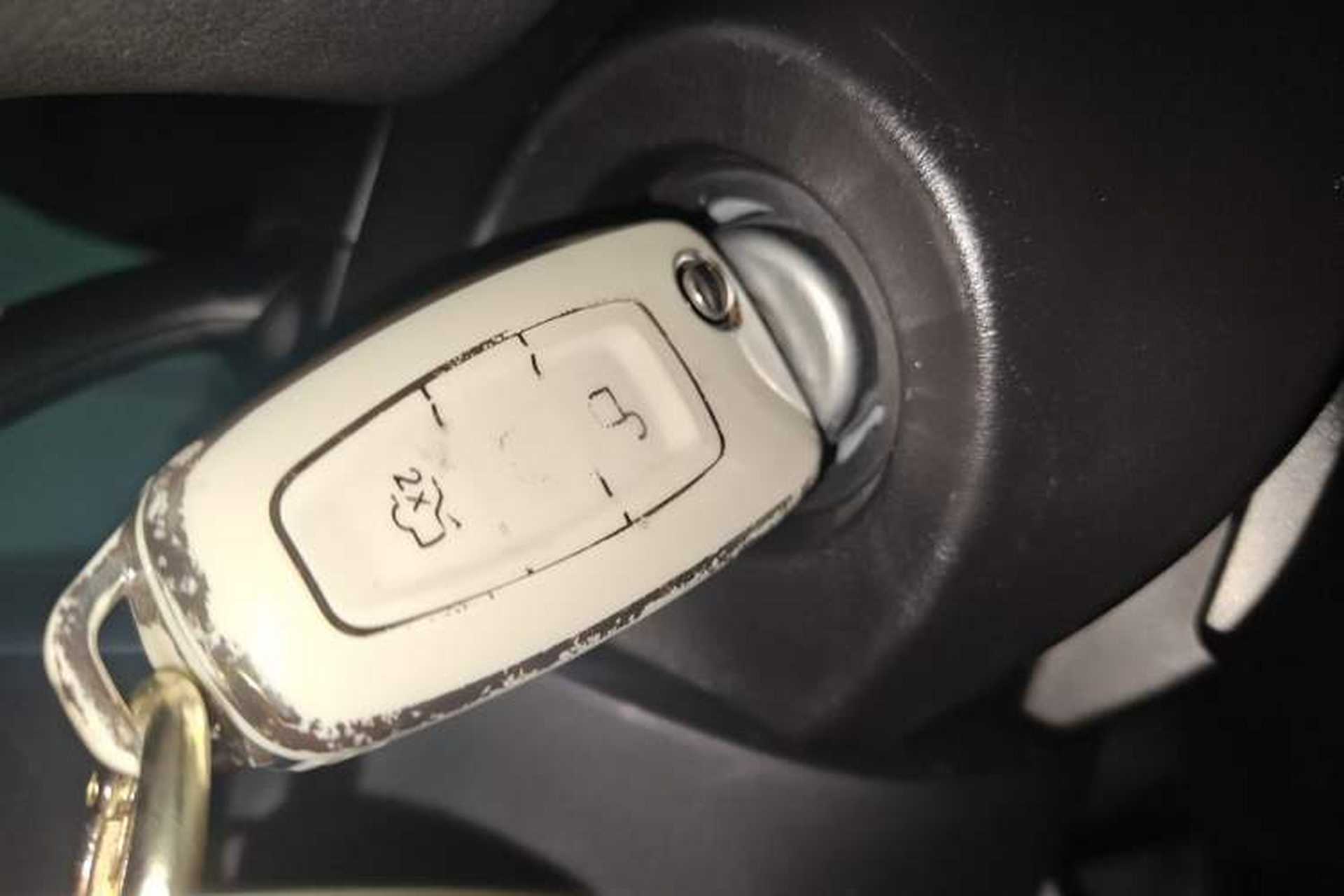 Used Ford Focus 2017 Hatchback 1.6L Automatic Fashion Edition Smart Drive Version Vehicle Key