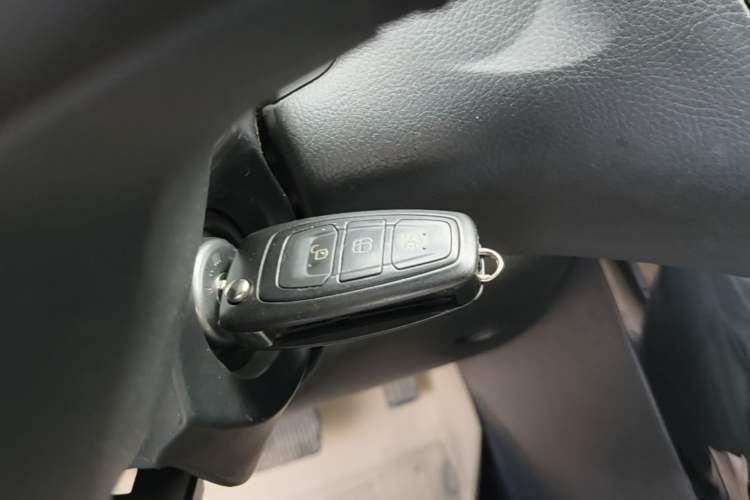Used Ford Focus 2017 Hatchback 1.6L Automatic Fashion Edition Smart Drive Version Vehicle Key