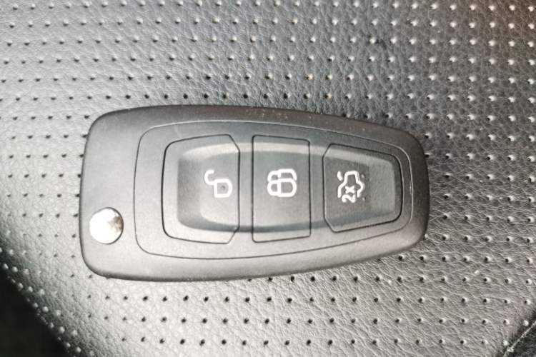 Used Ford Focus 2017 Hatchback 1.6L Manual Comfort Plus SmartDrive Edition Vehicle Key