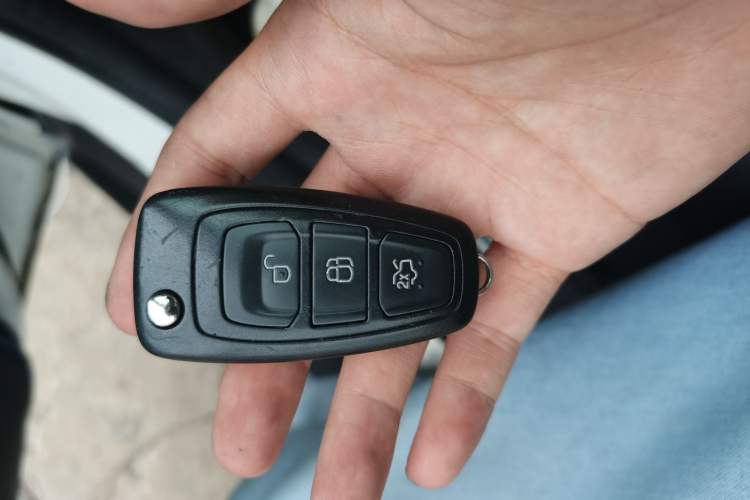 Used Ford Focus 2017 Sedan EcoBoost 180 Automatic Elite Model Vehicle Key