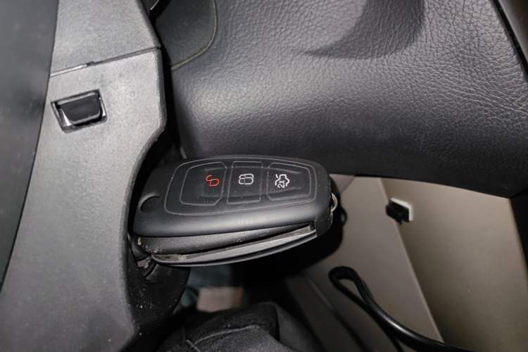 Used Ford Focus 2017 Sedan 1.6L Manual Comfort Plus SmartDrive Edition Vehicle Key