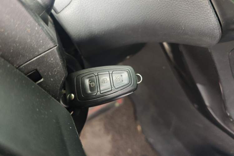 Used Ford Focus 2017 Hatchback 1.6L Automatic Fashion Edition Smart Drive Version Vehicle Key