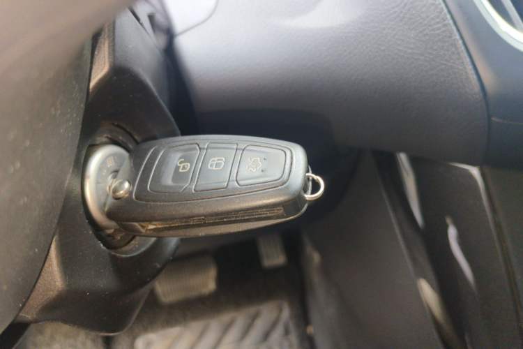 Used Ford Focus 2017 Hatchback 1.6L Automatic Fashion Edition Smart Drive Version Vehicle Key