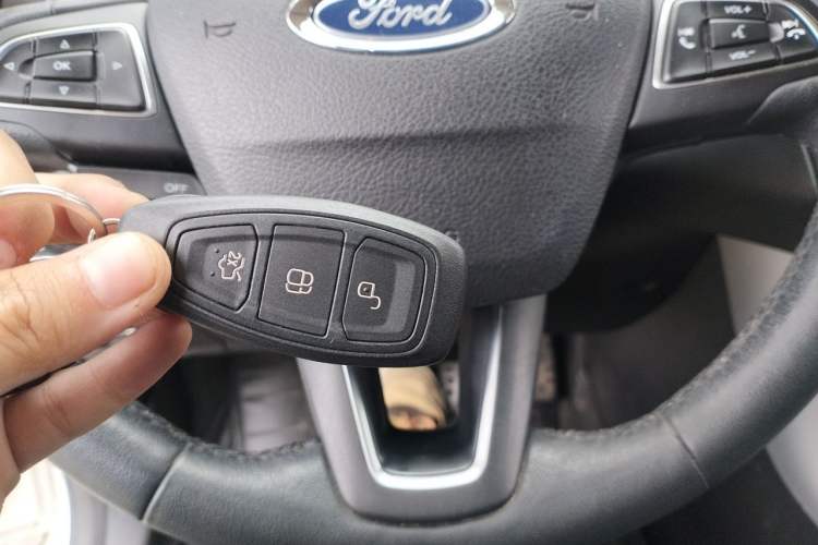 Used Ford Focus 2017 Hatchback EcoBoost 180 Automatic Sport Model Vehicle Key