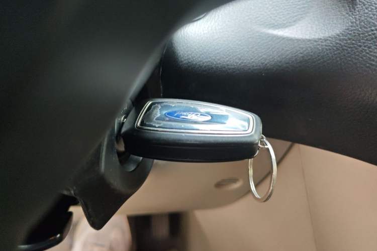 Used Ford Focus 2017 Sedan 1.6L Automatic Comfort Plus SmartDrive Edition Vehicle Key