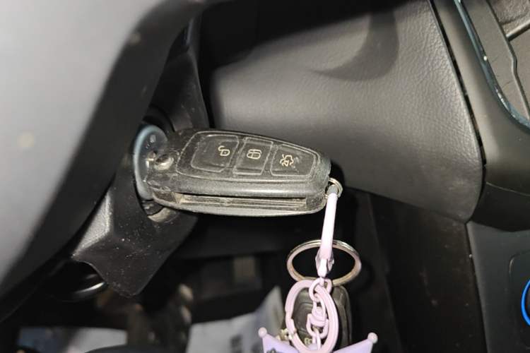 Used Ford Focus 2017 Hatchback 1.6L Automatic Fashion Edition Smart Drive Version Vehicle Key