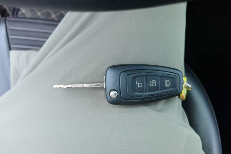 Used Ford Focus 2017 Sedan EcoBoost 180 Automatic Elite Model Vehicle Key