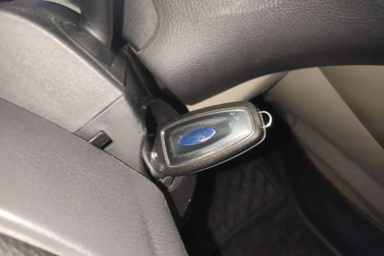 Used Ford Focus 2017 Sedan 1.6L Manual Comfort Plus SmartDrive Edition Vehicle Key