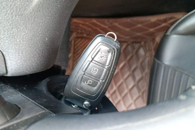 Used Ford Focus 2017 Hatchback 1.6L Automatic Fashion Edition Smart Drive Version Vehicle Key