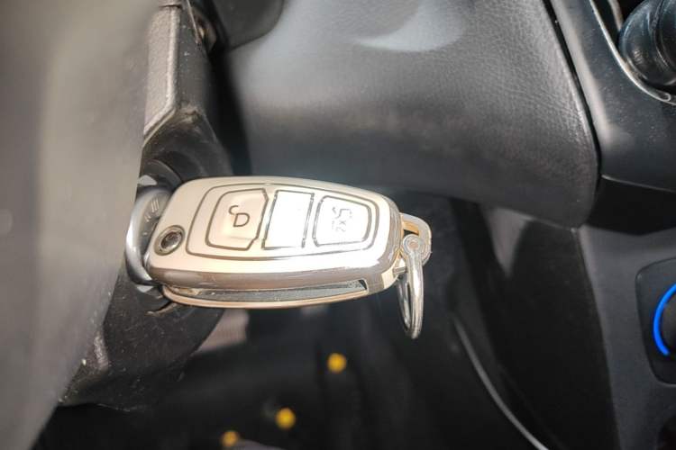 Used Ford Focus 2017 Sedan EcoBoost 180 Automatic Elite Model Vehicle Key