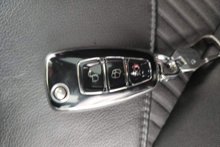 Used Ford Focus 2017 Sedan EcoBoost 180 Automatic Elite Model Vehicle Key