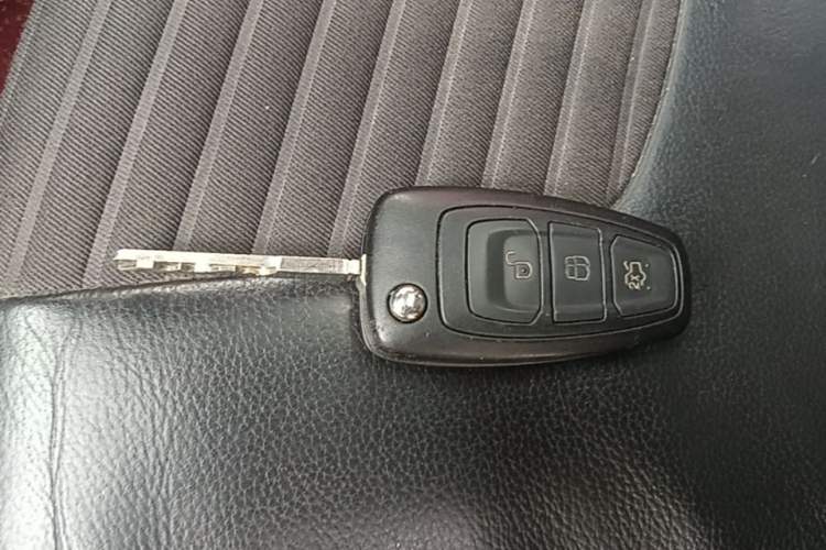 Used Ford Focus 2017 Hatchback EcoBoost 180 Automatic Elite Model Vehicle Key