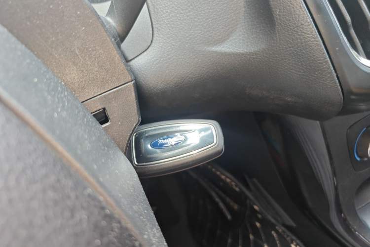 Used Ford Focus 2017 Sedan 1.6L Automatic Fashion Edition Smart Drive Version Vehicle Key