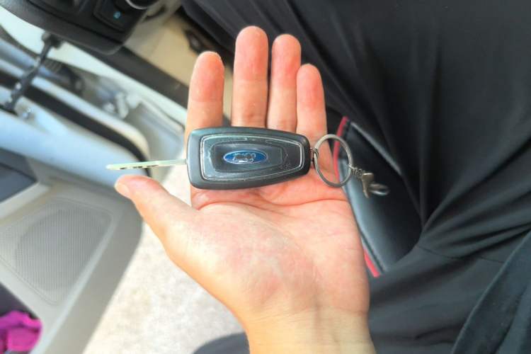 Used Ford Focus 2017 Sedan 1.6L Automatic Comfort Plus SmartDrive Edition Vehicle Key