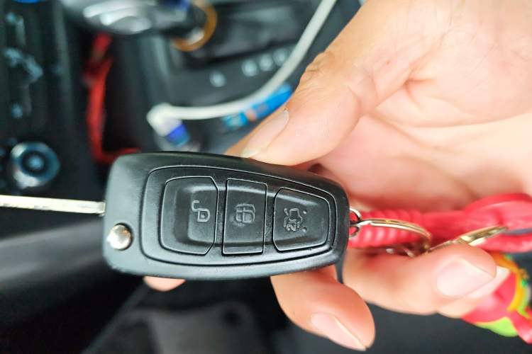 Used Ford Focus 2017 Hatchback 1.6L Automatic Comfort Plus SmartDrive Edition Vehicle Key