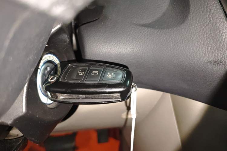 Used Ford Focus 2017 Sedan 1.6L Automatic Comfort Plus SmartDrive Edition Vehicle Key