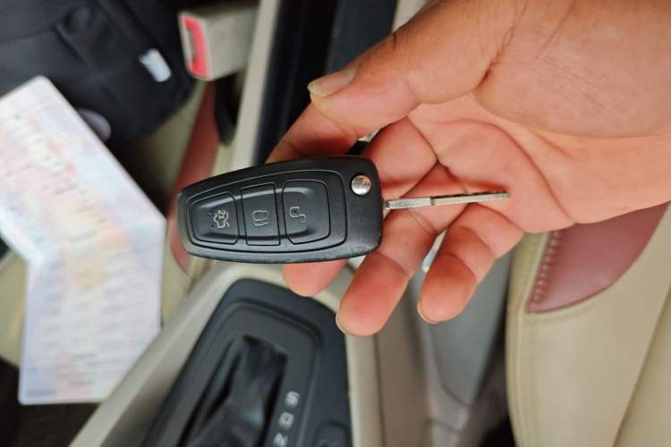 Used Ford Focus 2017 Sedan 1.6L Automatic Comfort Plus SmartDrive Edition Vehicle Key