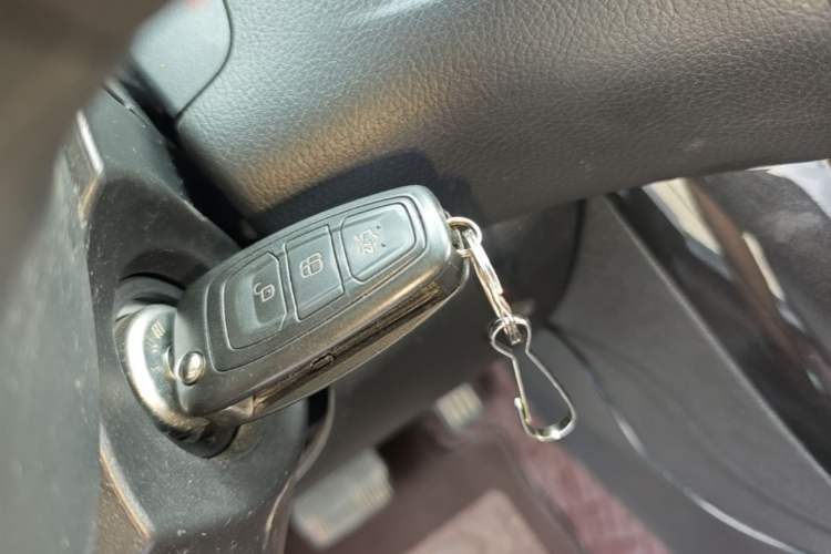 Used Ford Focus 2017 1.5T CTCC White and Black Limited Edition Vehicle Key