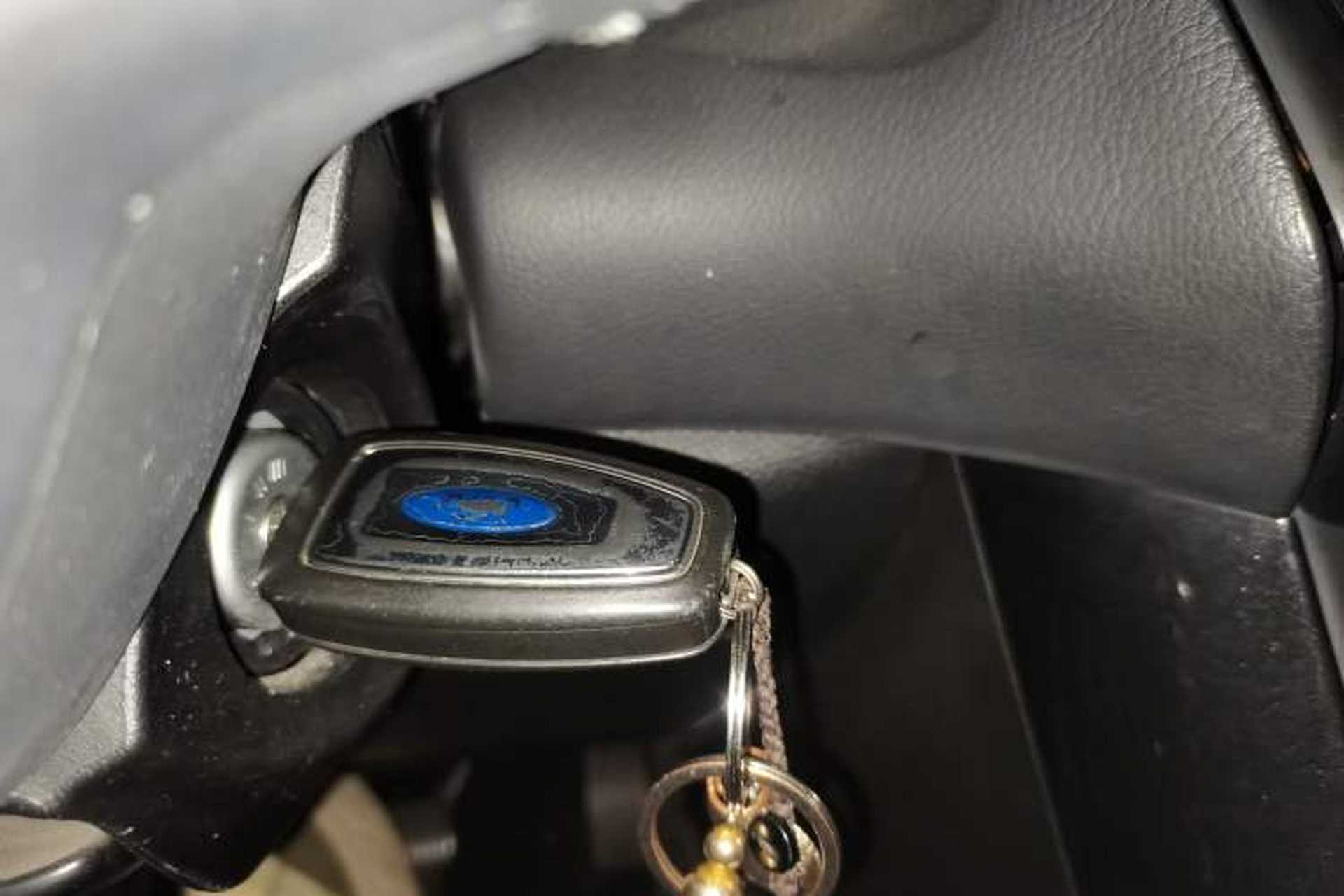 Used Ford Focus 2017 Sedan 1.6L Automatic Fashion Edition Smart Drive Version Vehicle Key