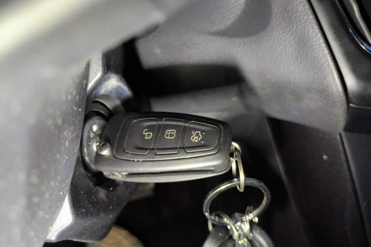 Used Ford Focus 2017 Hatchback 1.6L Automatic Fashion Edition Smart Drive Version Vehicle Key