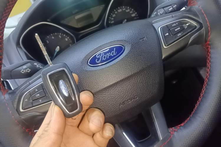 Used Ford Focus 2017 Hatchback 1.6L Automatic Fashion Edition Smart Drive Version Vehicle Key