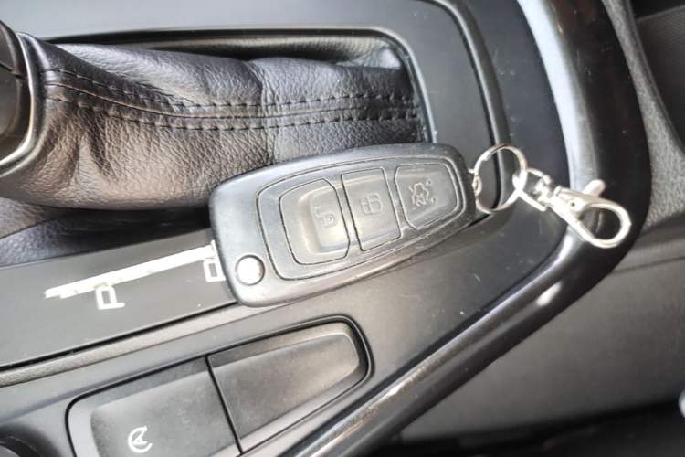 Used Ford Focus 2017 Sedan EcoBoost 125 Automatic Supreme Style SmartDrive Edition Vehicle Key
