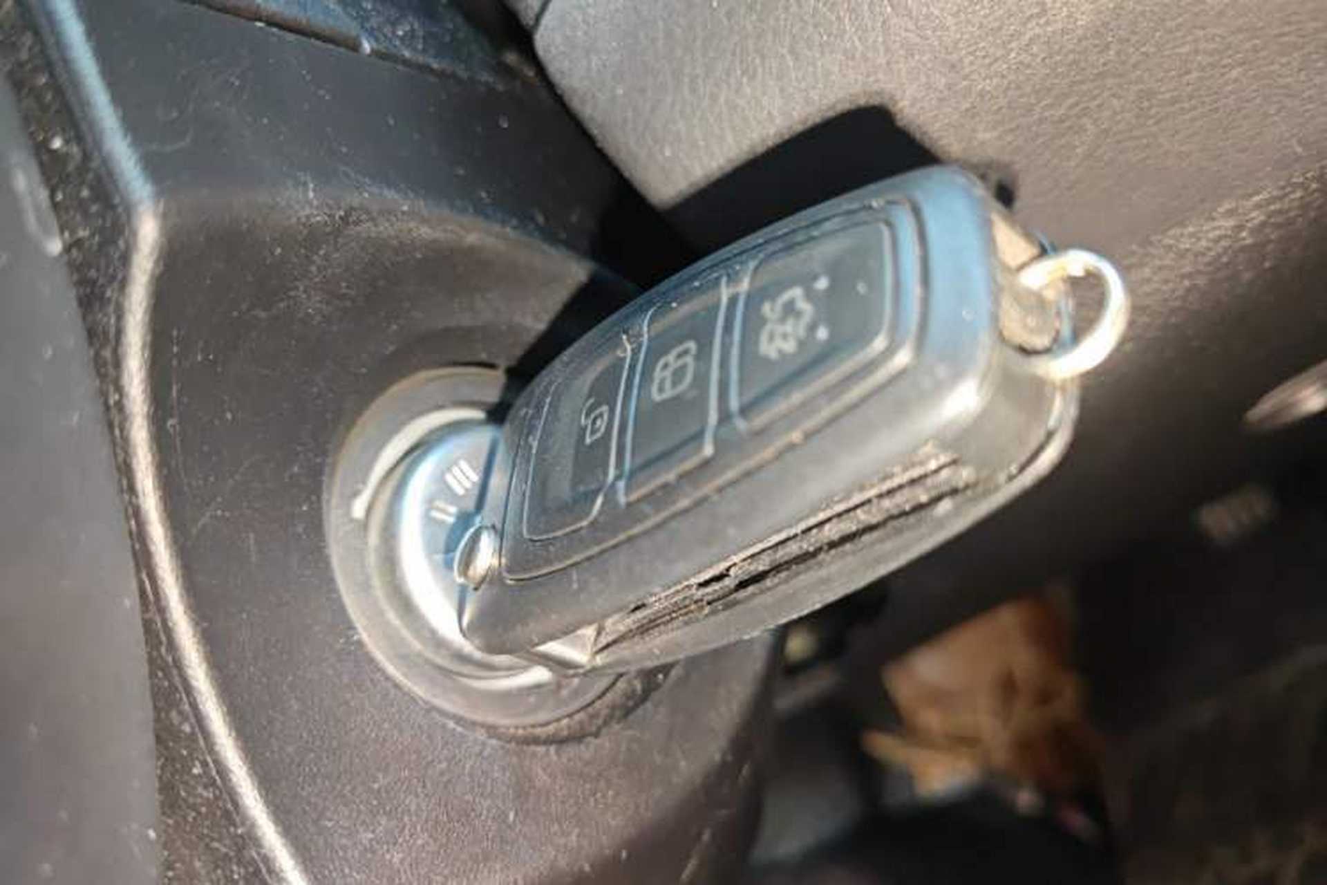 Used Ford Focus 2017 Sedan EcoBoost 180 Automatic Elite Model Vehicle Key