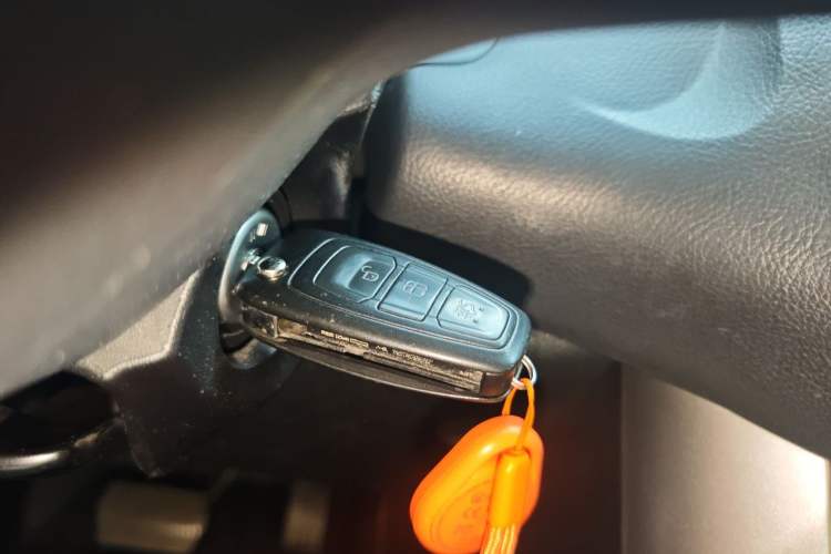 Used Ford Focus 2017 Hatchback 1.6L Automatic Comfort Plus SmartDrive Edition Vehicle Key