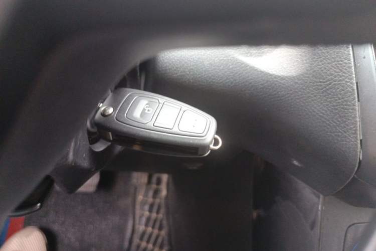 Used Ford Focus 2017 Sedan EcoBoost 180 Automatic Elite Model Vehicle Key