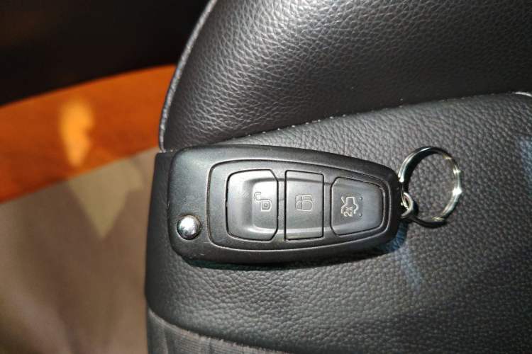 Used Ford Focus 2017 Hatchback 1.6L Automatic Fashion Edition Smart Drive Version Vehicle Key