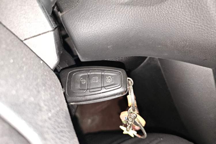 Used Ford Focus 2017 Hatchback 1.6L Manual Comfort Plus SmartDrive Edition Vehicle Key