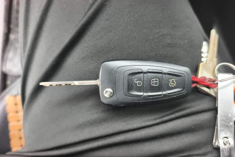 Used Ford Focus 2017 Hatchback 1.6L Manual Comfort Plus SmartDrive Edition Vehicle Key