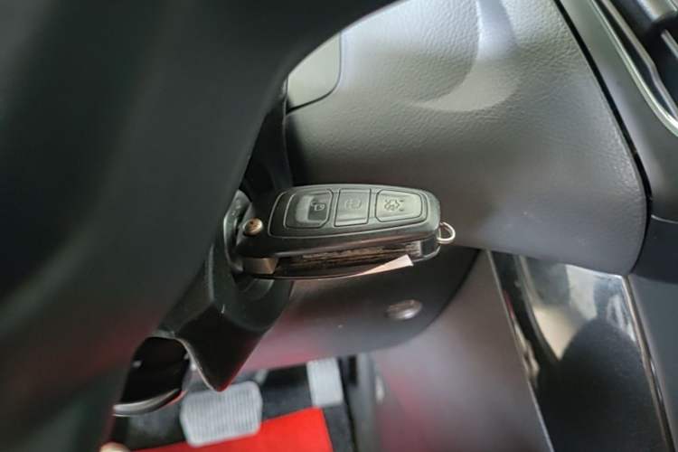 Used Ford Focus 2017 Hatchback 1.6L Automatic Fashion Edition Smart Drive Version Vehicle Key