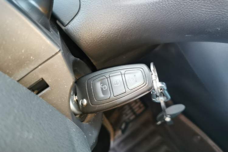 Used Ford Focus 2017 Hatchback 1.6L Automatic Comfort Plus SmartDrive Edition Vehicle Key
