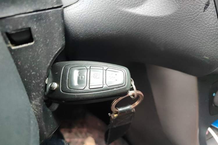 Used Ford Focus 2017 Hatchback 1.6L Automatic Comfort Plus SmartDrive Edition Vehicle Key
