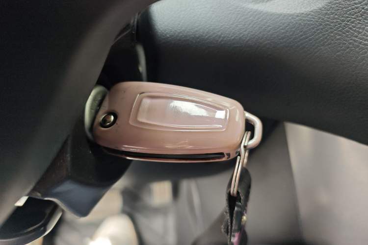 Used Ford Focus 2017 Hatchback 1.6L Automatic Comfort Plus SmartDrive Edition Vehicle Key