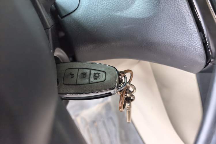 Used Ford Focus 2017 Sedan 1.6L Automatic Comfort Plus SmartDrive Edition Vehicle Key