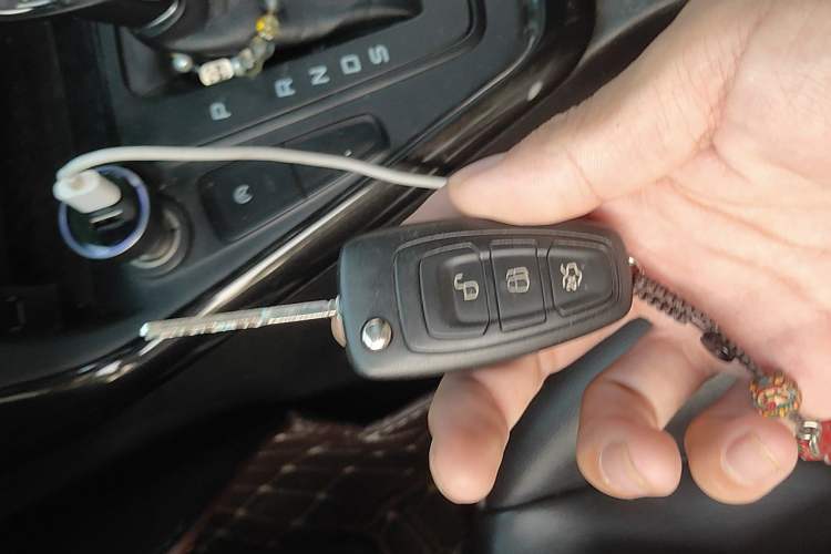 Used Ford Focus 2017 Sedan EcoBoost 180 Automatic Elite Model Vehicle Key