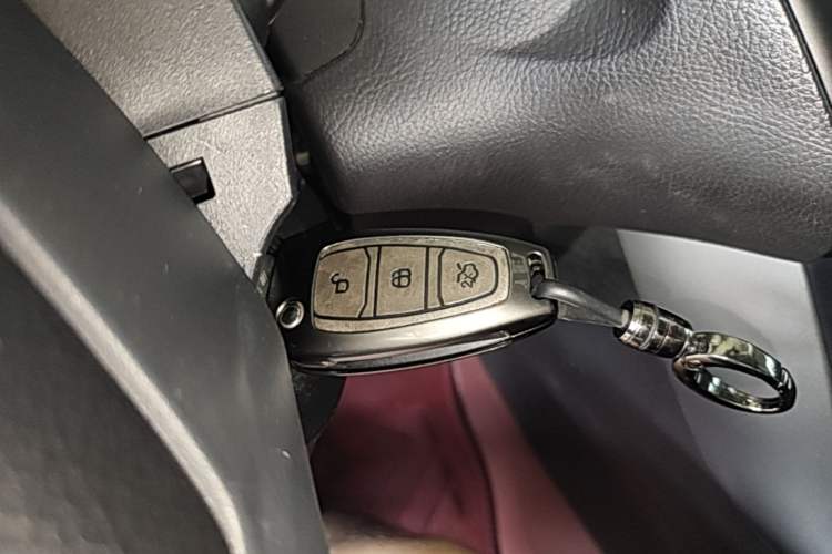 Used Ford Focus 2017 Hatchback 1.6L Manual Comfort Plus SmartDrive Edition Vehicle Key