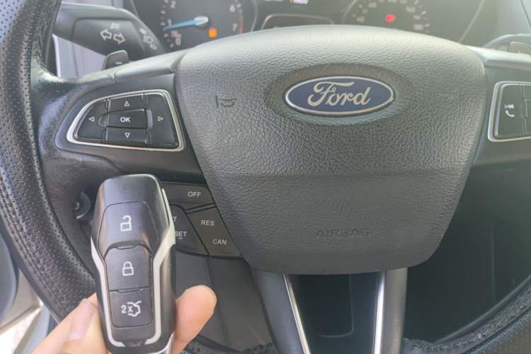 Used Ford Focus 2017 1.5T CTCC White and Black Limited Edition Vehicle Key