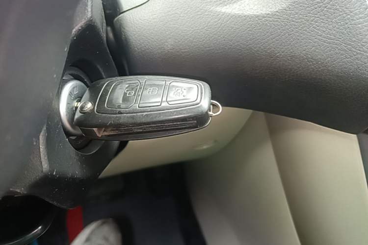 Used Ford Focus 2017 Sedan 1.6L Automatic Comfort Plus SmartDrive Edition Vehicle Key