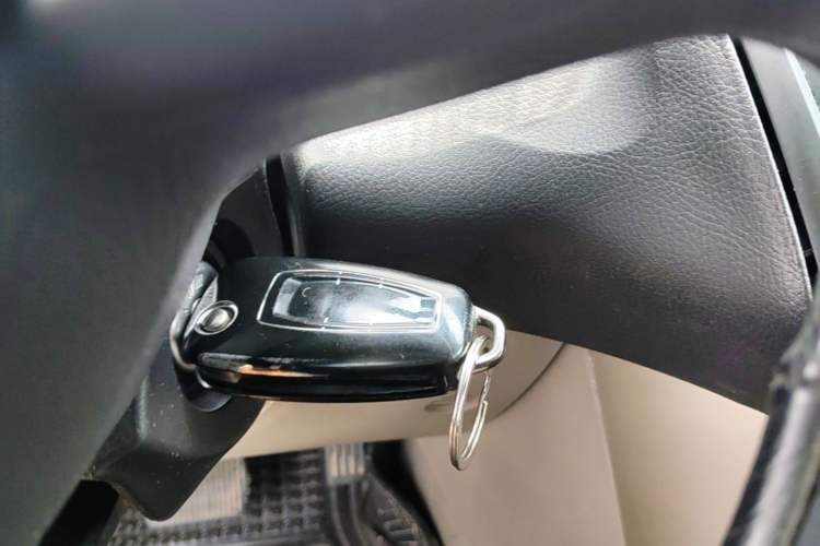 Used Ford Focus 2017 Sedan 1.6L Automatic Comfort Plus SmartDrive Edition Vehicle Key
