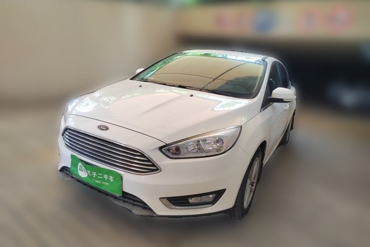 Used Ford Focus 2017 Sedan EcoBoost 180 Automatic Elite Model Guazi used car, China used car export, Used car for sale, Used cars, Cheapest cars for sale
