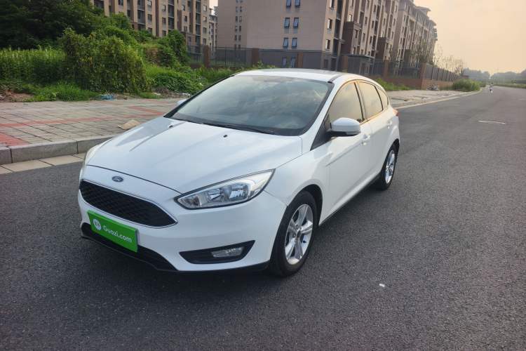 Ojetý Ford Focus 2017 Hatchback 1.6L Manual Comfort Plus SmartDrive Edition Guazi used car, China used car export, Used car for sale, Used  cars, Cheapest cars for sale