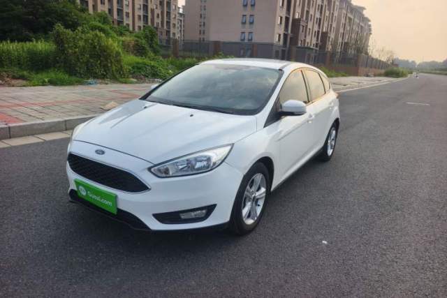 Ford Focus 2017 Hatchback 1.6L Manual Comfort Plus SmartDrive Edition с пробегом