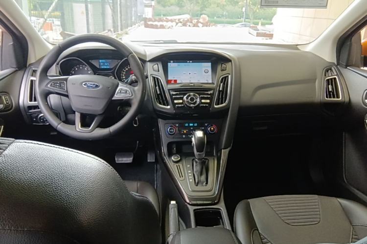 Used Ford Focus 2017 Hatchback 1.6L Automatic Fashion Edition Smart Drive Version Center Console