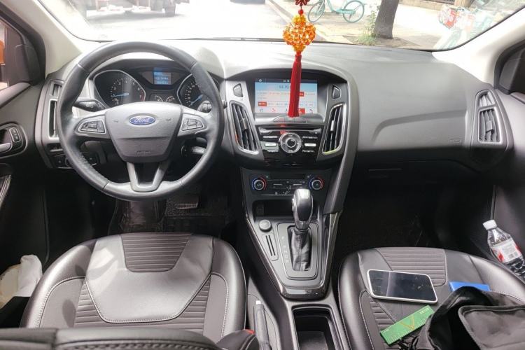 Used Ford Focus 2017 Hatchback 1.6L Automatic Fashion Edition Smart Drive Version Center Console
