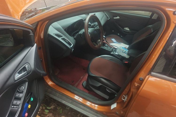 Used Ford Focus 2017 Hatchback EcoBoost 125 Automatic - Ultra-Powerful Style Edition with Smart Drive Features Driver Seat